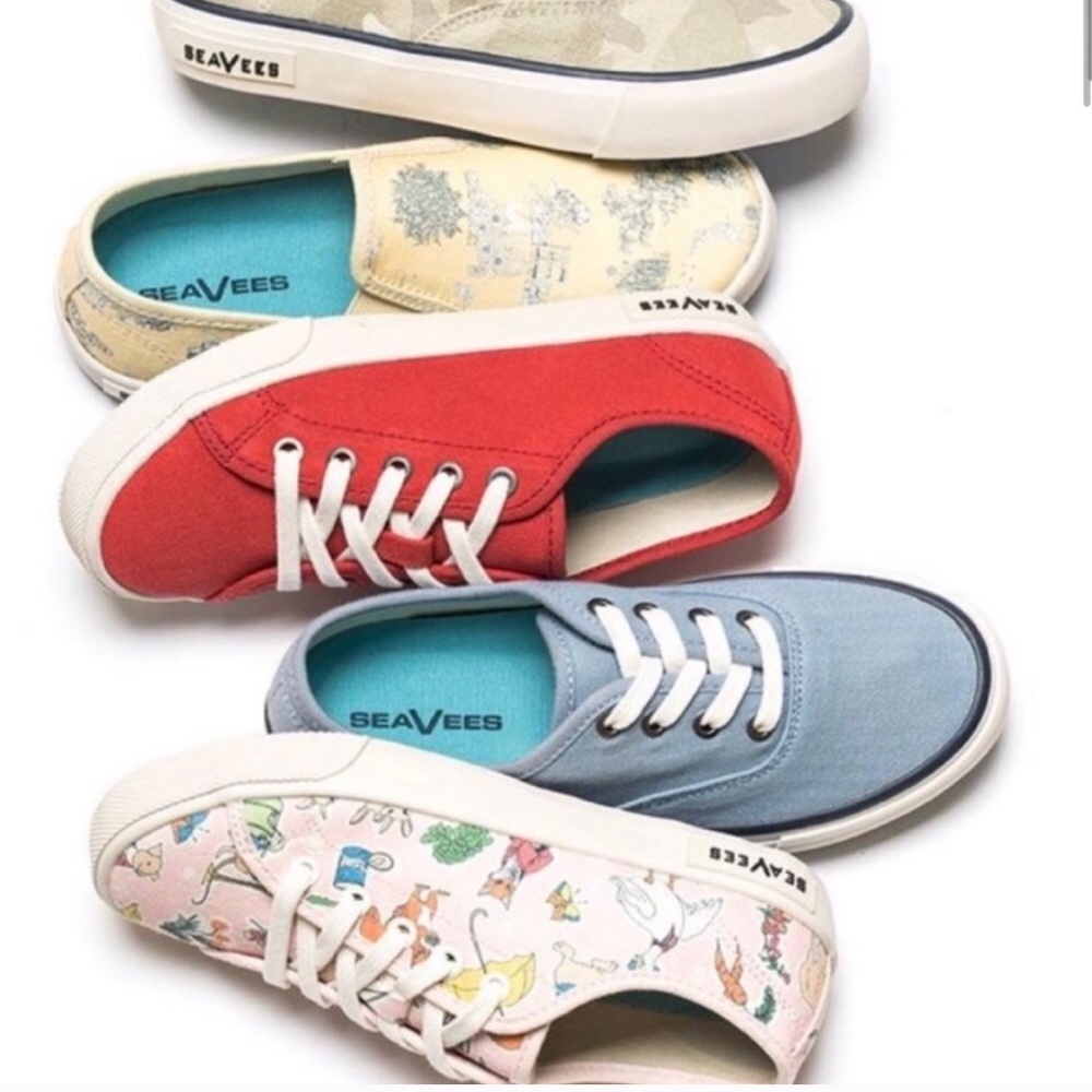 SEAVEES red sneakers lace up canvas shoes Anthropologie white low top 9.5 sporty